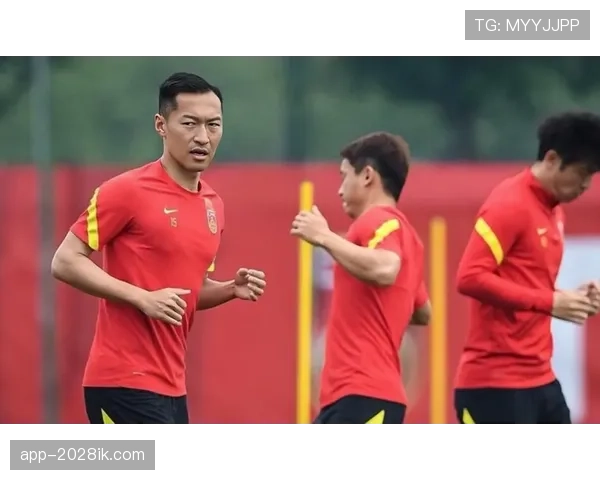 何冰娇每天喝的水都是按毫升掐着点灌的