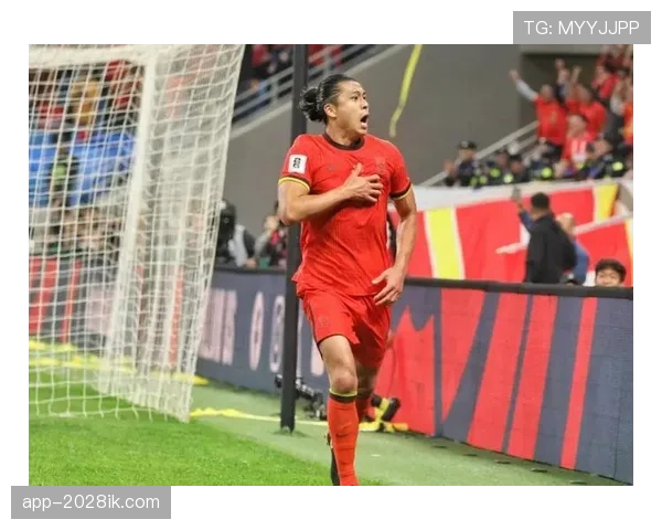 张玉宁家里那辆豪车开得比他上场还少，真以为是宝藏男孩吗？