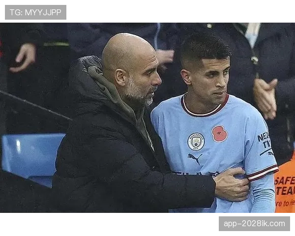 坎塞洛如何成为瓜迪奥拉曼城体系的关键支点？