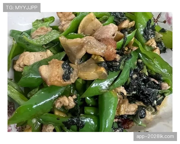 袁悦昨晚没出门，朋友圈里都是她晒的家常菜，谁想到她其实月入好几万？